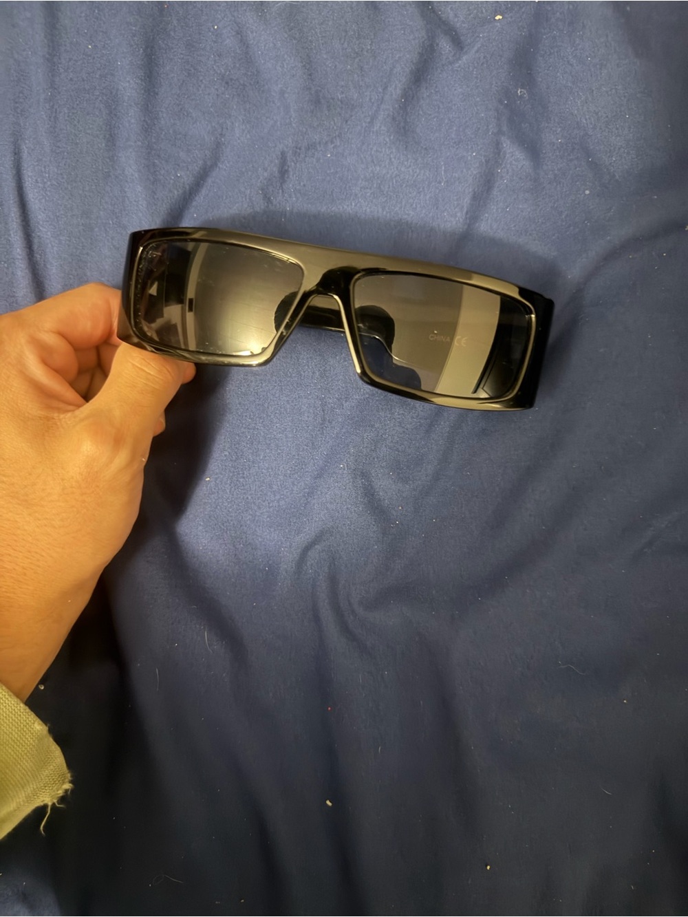 Men's Black Locs Rectangular Sunglasses - Classic Shield Style Skeleton design